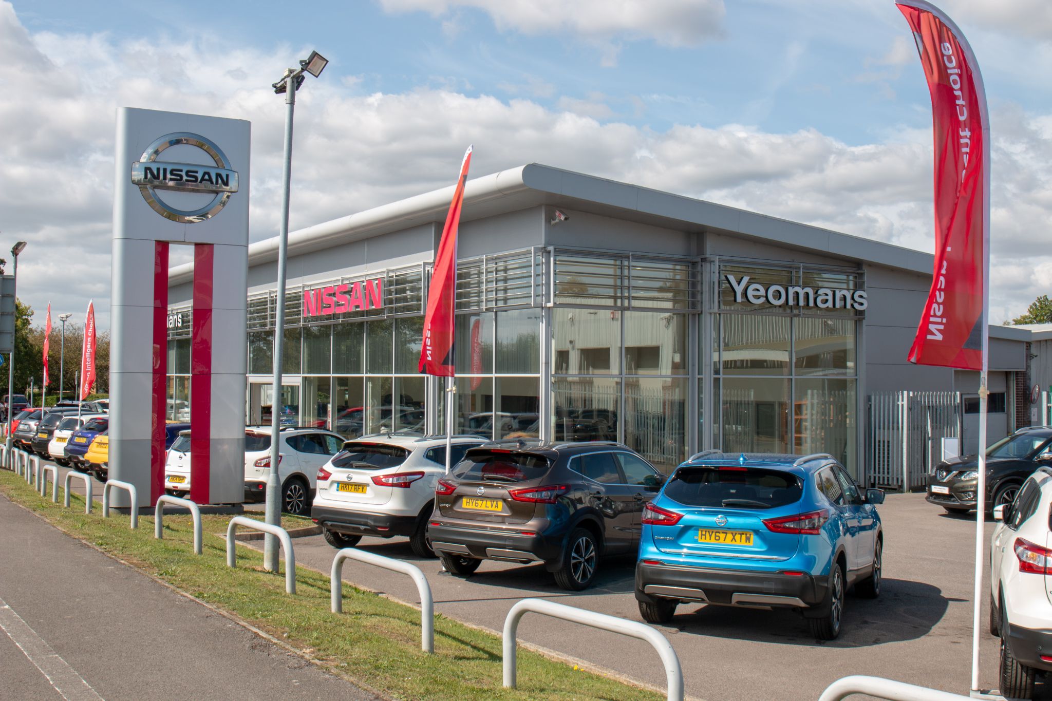 Yeomans Nissan Portsmouth Car dealership in Waterlooville AutoTrader